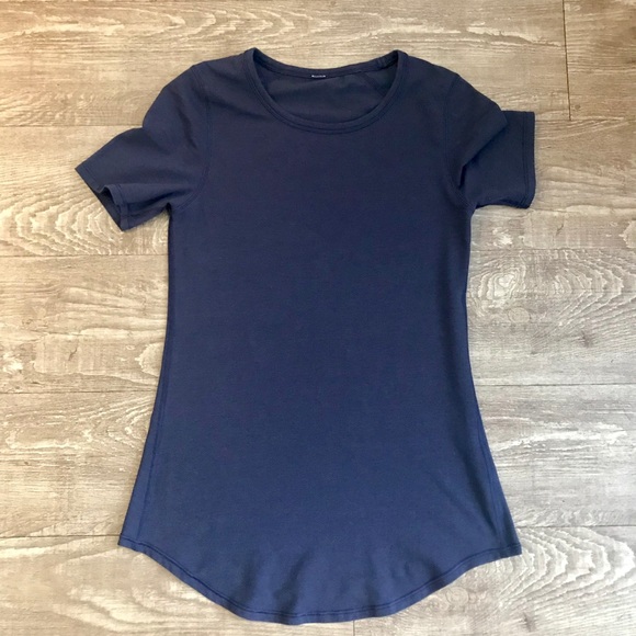 lululemon athletica Tops - lululemon short sleeve tee